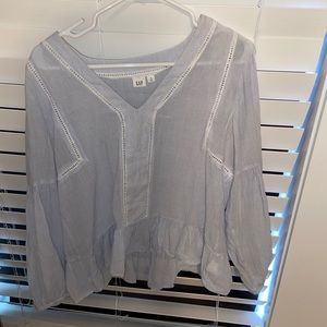 Cute gap detailed top